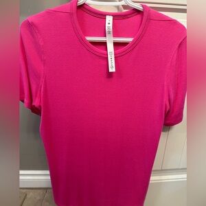Lululemon size 12 ribbed tee
